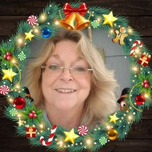 Meet your Posher, Dana